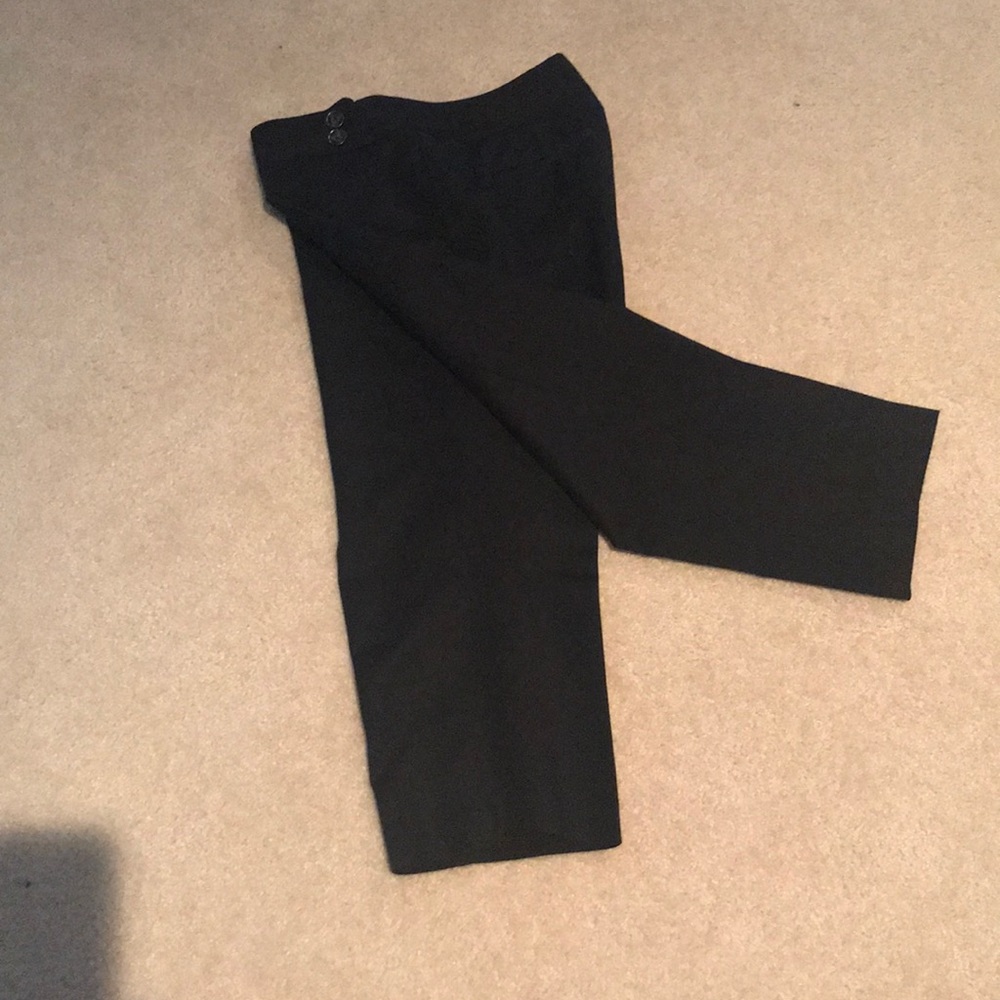Women’s Black Capri Pants.